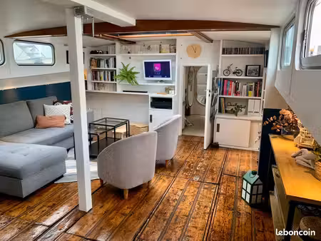 a vendre, charmante péniche navigante de 80m², 4 pièces, grande terrasse ensoleillée et pa