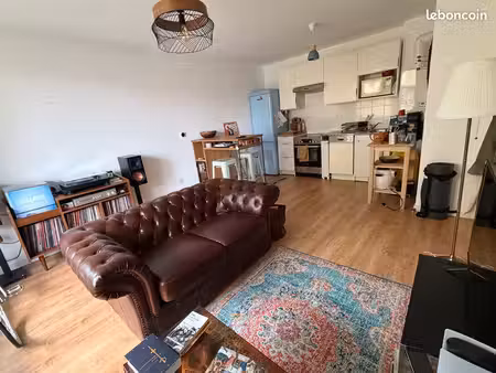 appartement t2 de 42m²- terrasse et parking - roncq
