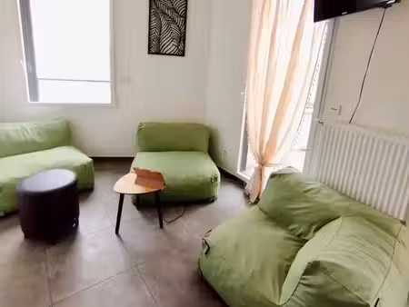 grand t4 meublé avec terrasse et garage — villeurbanne doua (secteur salengro)
