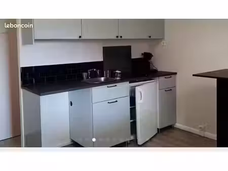 appartement 25m2 quartier barral. parking et interphone