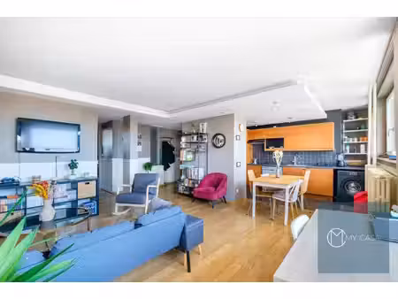 t2 54m2 avec balcon - gratte-ciel