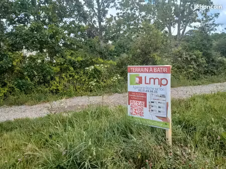 terrain 378 m² les brouzils