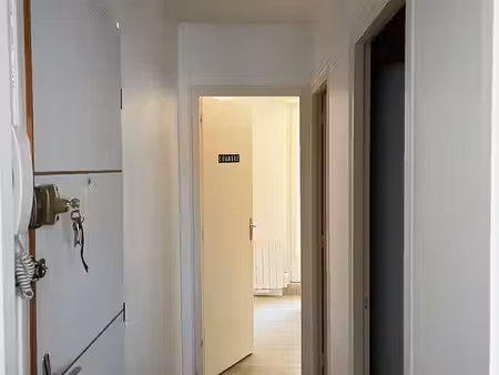 t2 meublé de 30m² avec balcon - hyper centre la roche sur yon