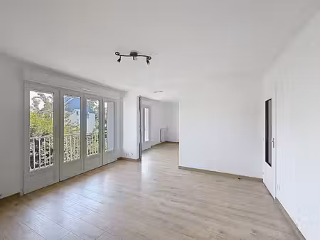 chartres saint-brice - bel appartement t3 - chauffage et eau inclus