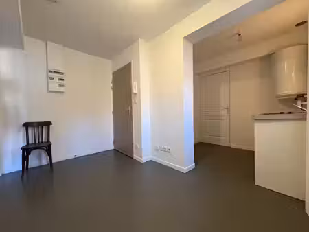 location appartement 1 pièce 25 m² à yvré-l’évêque (72530)