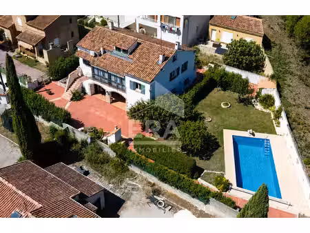 septemes les vallons - maison t5 de 215.90 m2 + garage 68m2 sur parcelle 963m2 avec piscin