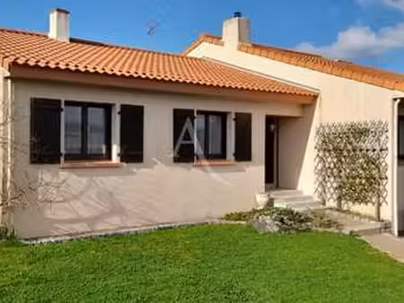 vente maison à la chaize-le-vicomte (85310) : à vendre / 128m² la chaize-le-vicomte