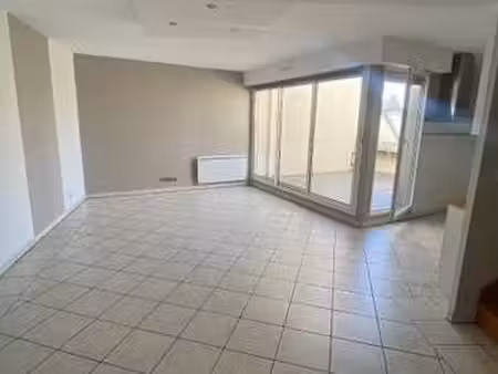 location appartement 5 pièces à saint-brieuc (22000) : à louer 5 pièces / 104m² saint-brie