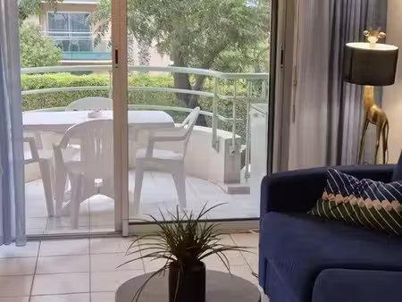 port fréjus – studio 4 pers. avec coin nuit et lits superposés