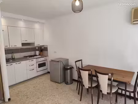 petite maison de village meublée