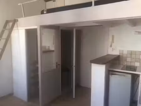 location appartement 1 pièce 20 m² à aix-en-provence (13080)