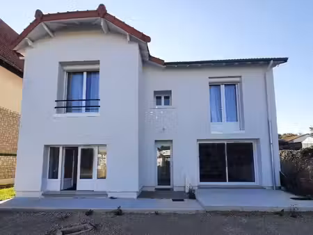 location commerce poitiers 86000 85m²