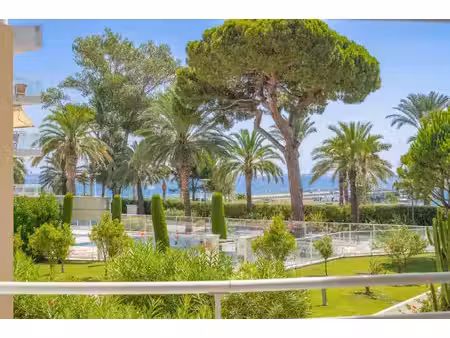 élégant appartement d'une chambre en bord de mer à cannes