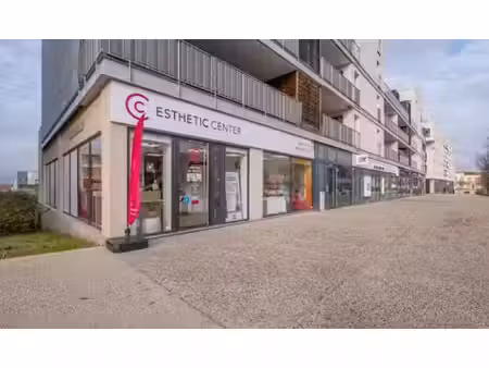 local professionnel à vendre sathonay camp 1 pièce(s) 130m2 374 000€