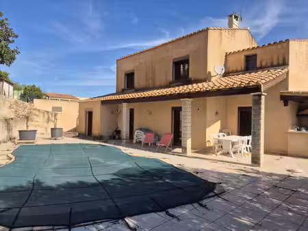 villa 4 chambres+bureau, jardin et piscine
