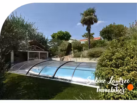 vue imprenable sur la cathédrale d’albi – maison avec piscine sur les hauteurs d’arthès