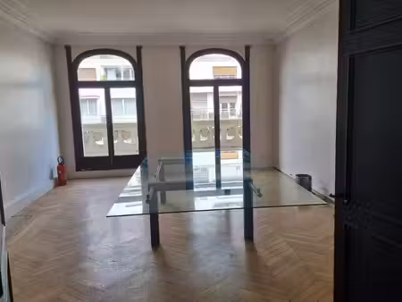 location bureaux 354m²
