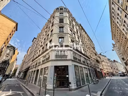 location bureaux lyon 69001 157m²