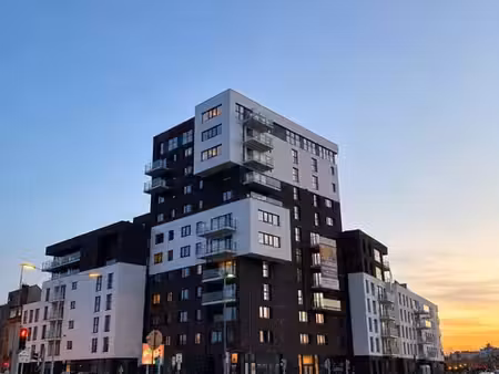 superbe appartement (102m²) avec terrasse et parking