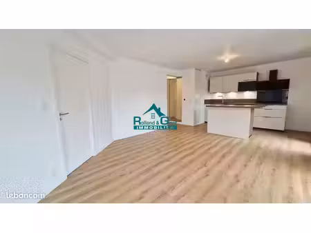 appartement 3 pièces 65 m²