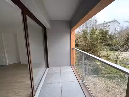 location appartement 2 pièces 41 m² à la roche-sur-yon (85000)