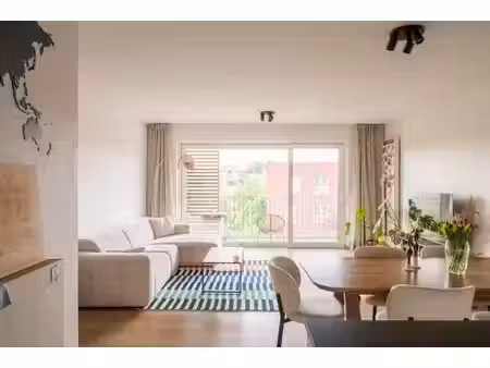 lichtrijk appartement met ruim zonneterras en open groen ...