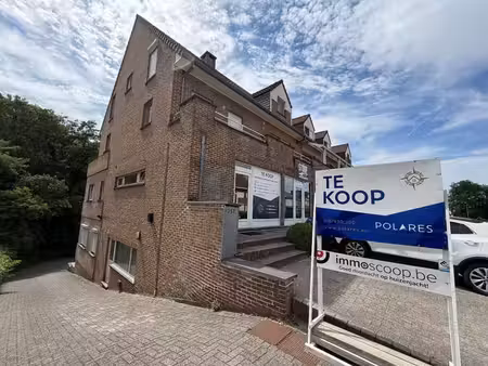 espace commercial multifonctionnel avec garage