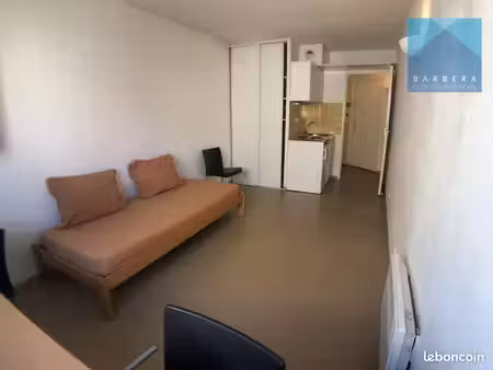 studio 1 pièce 19 m²