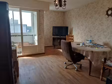 a vendre - soquet immobilier - appartement t3 avec ascenseur