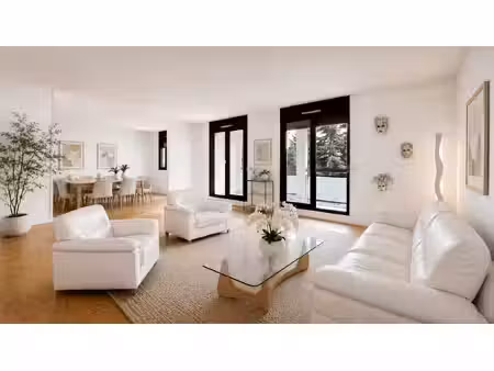 bel appartement t4 de 108m² - rue de saint-cyr - lyon 9