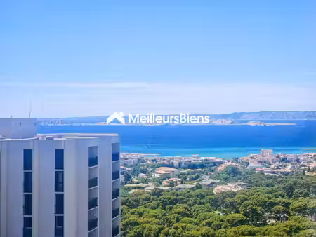 t3 de 78 m² dernier étage, balcon et cave dans le 8e à marseille