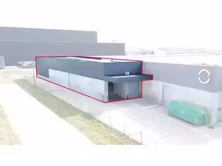 magazijnruimte van 730 m² te huur langs beversesteenweg t...