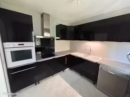 appartement t2 49,49 m² balcon, parking, cave, ascenseur bar-sur-seine