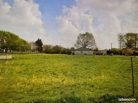terrain 1 400 m² bazet