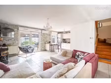 maison 4 pièces 82 m²