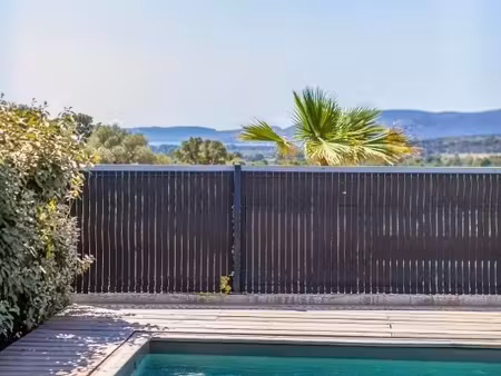 villa 4 pièces 80 m²