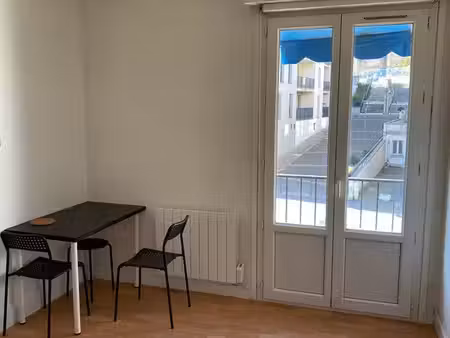 f2 caen avec grande terrasse