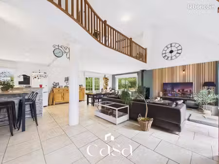maison 7 pièces 161 m²