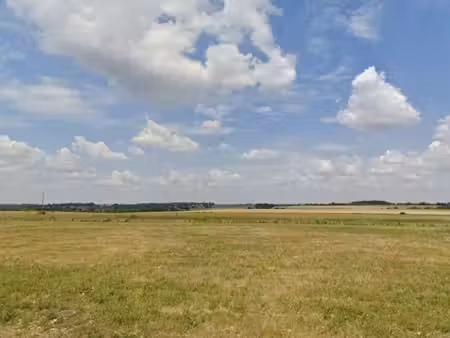 terrain 750 m² avord