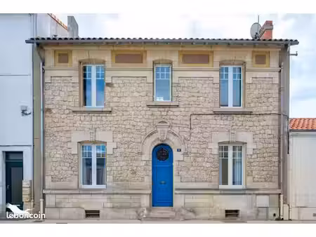 maison de ville 6 pièces 122 m²
