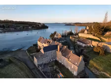maison en pierre port du guildo