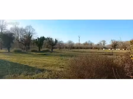 terrain 1 000 m² menesplet