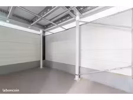 garage/box 9 m² pommeret