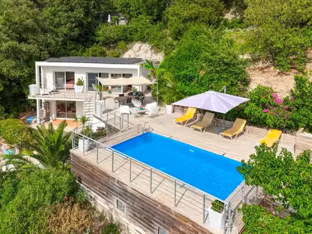 villa californienne, dépendance, piscine et vue panoramique
