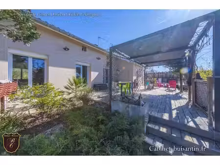 maison rénovée avec piscine