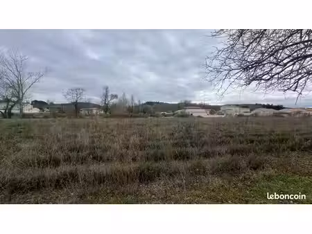 terrain 325 m² puygiron