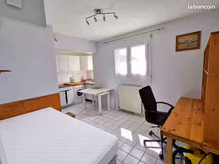location studio meublé 21 m² – évry-courcouronnes (bois sauvage)