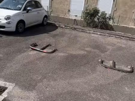 parking exterieur