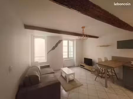 studio 1 pièce 27 m²