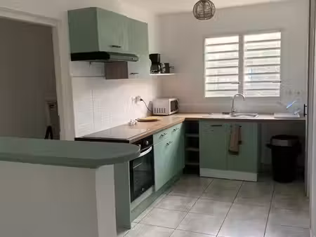 logement baie mahault 4 mois